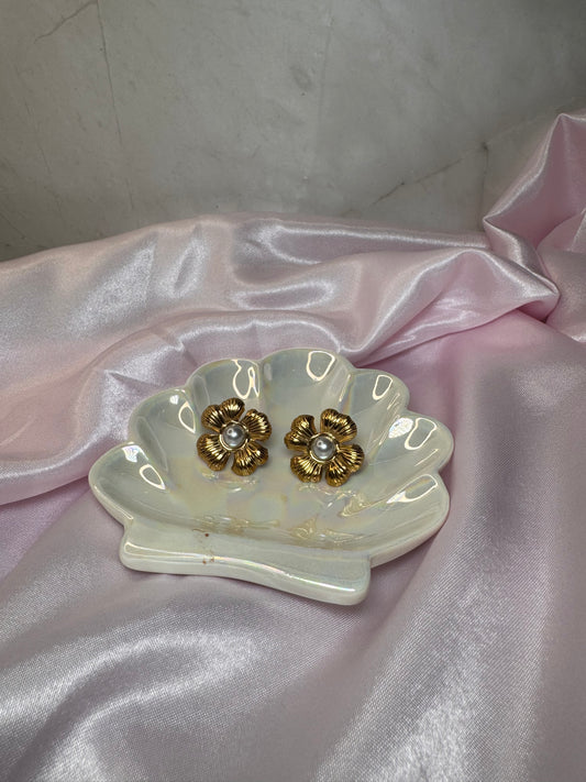 Blooming Pearl Earrings